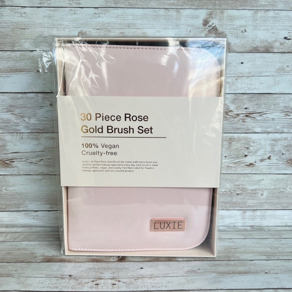 Luxie 30 Piece Rose Gold Brush Set